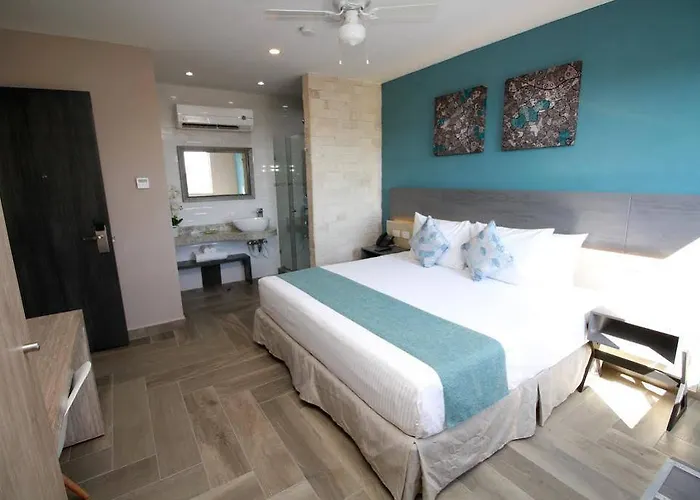 Illusion Xpress Downtown Playa Hotel 4*