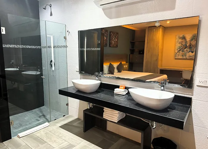 Illusion Xpress Downtown Playa Hotel 4*